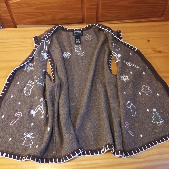 Christmas vest - Picture 2 of 3